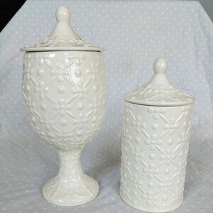 AR Vintage White Floral Embossed Shabby Chic Inspired Canisters w/Lid (Set of 2)
